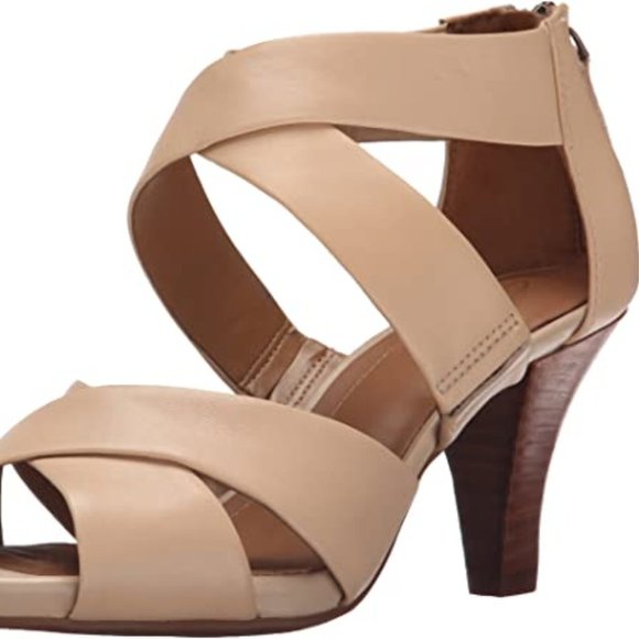 Clarks NUDE Florine Sashae Leather Sandal: Size 7.5 - Picture 13 of 14